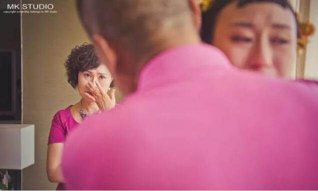 不要怕婚礼上哭不好看，镜头下的你很美