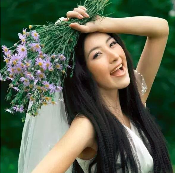 拿上这手捧花，你就是最美的花仙子