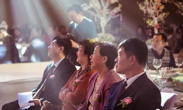 娶媳妇儿和嫁女儿的区别，从这几个细节就能看出来