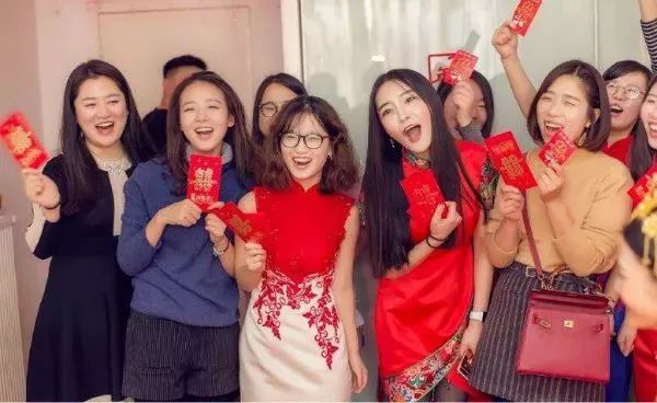 有哪些好玩又不失风雅的整新郎伴郎婚礼接亲游戏