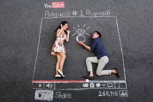 一支粉笔就能搞定的个性婚纱照