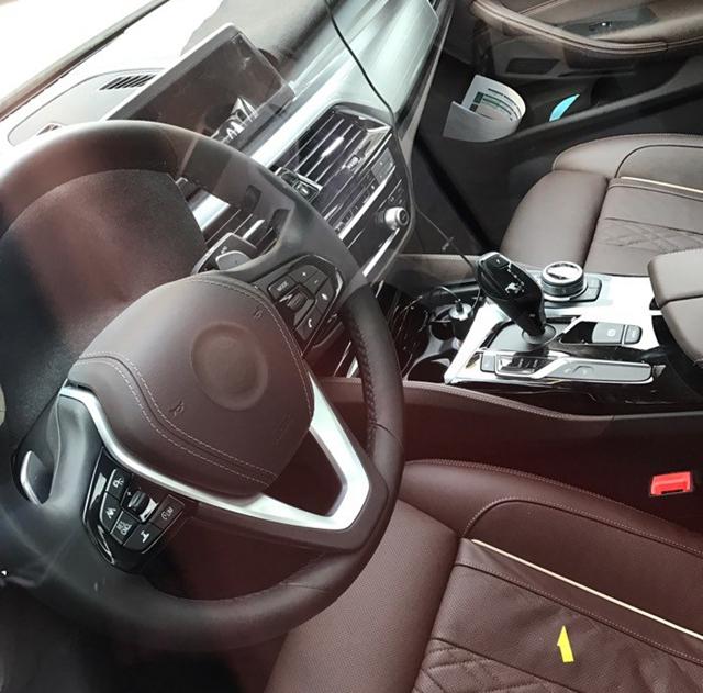 华晨宝马新一代5系内饰谍照曝光 下月首发