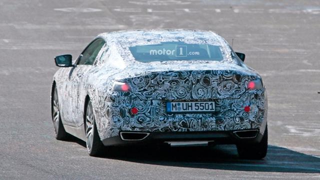全新8系来袭?疑似宝马M8测试谍照曝光