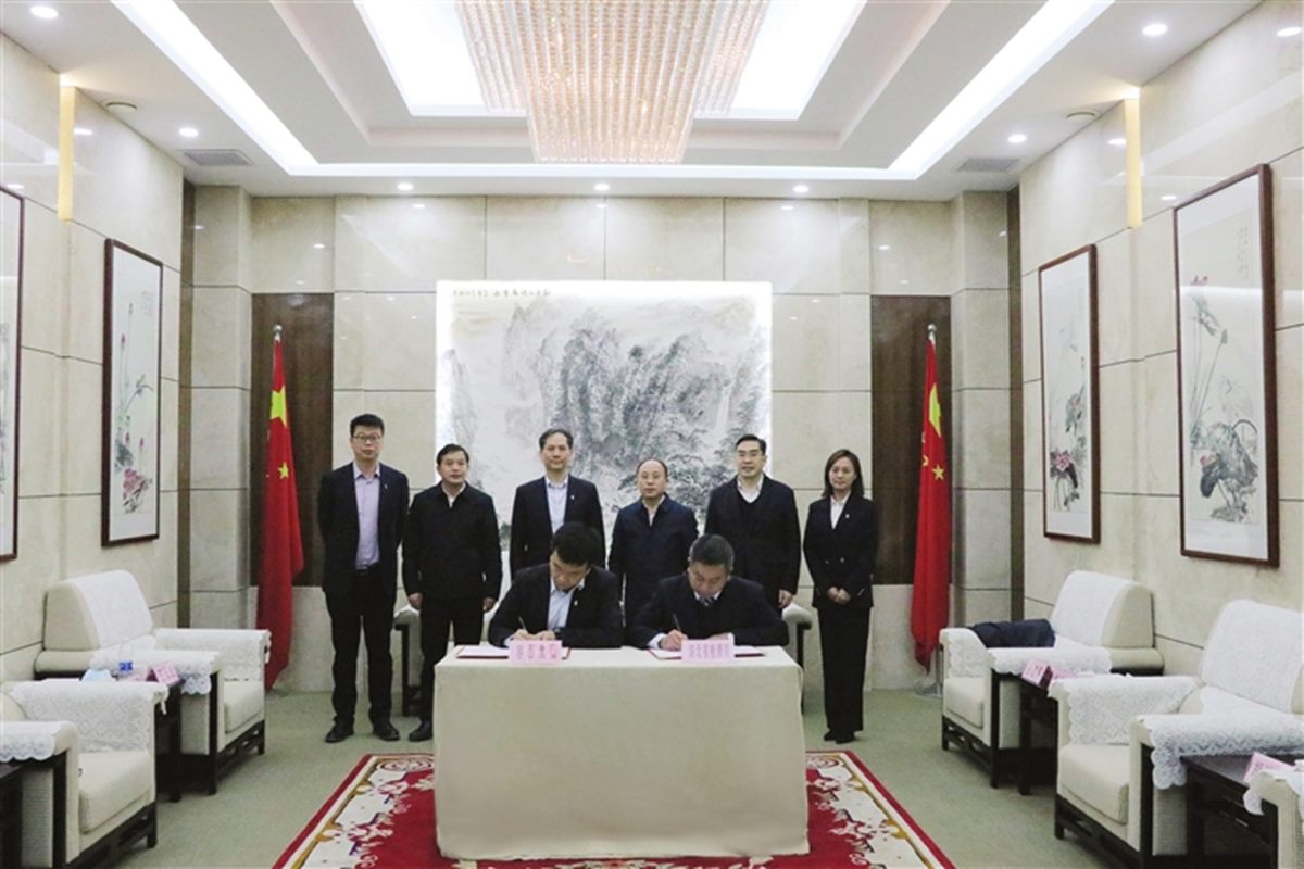 省发改委党组成员,副主任,省能源局局长鲁宇清会见容百集团董事长